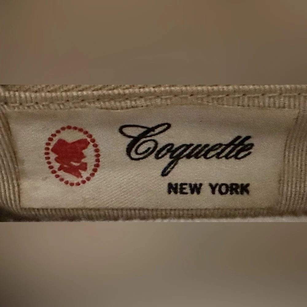 Vintage Coquette New York Leather Crossbody Bag - Picture 8 of 11